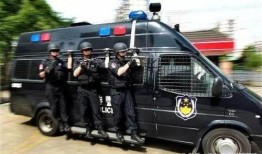 冲锋车在线观看,在线观看，热血激战，勇往直前